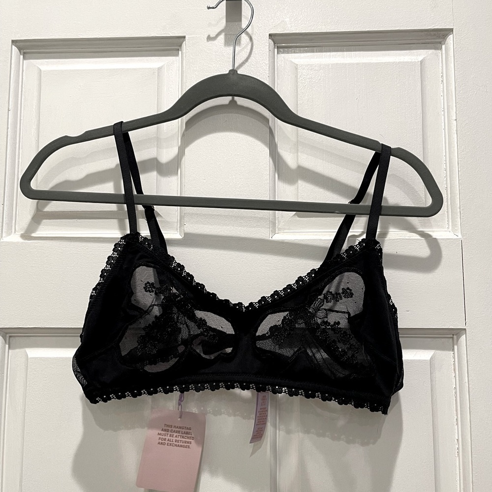 SAVAGE x FENTY A Peek Behind the Lace Bralette